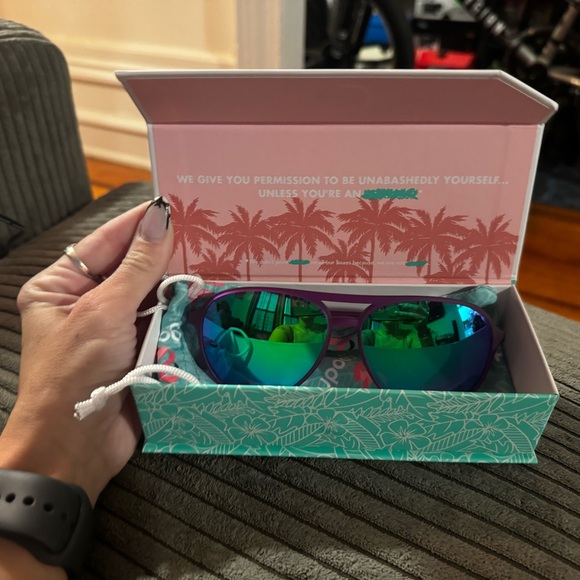 Good RX Aviator Sunglasses - Picture 3 of 5